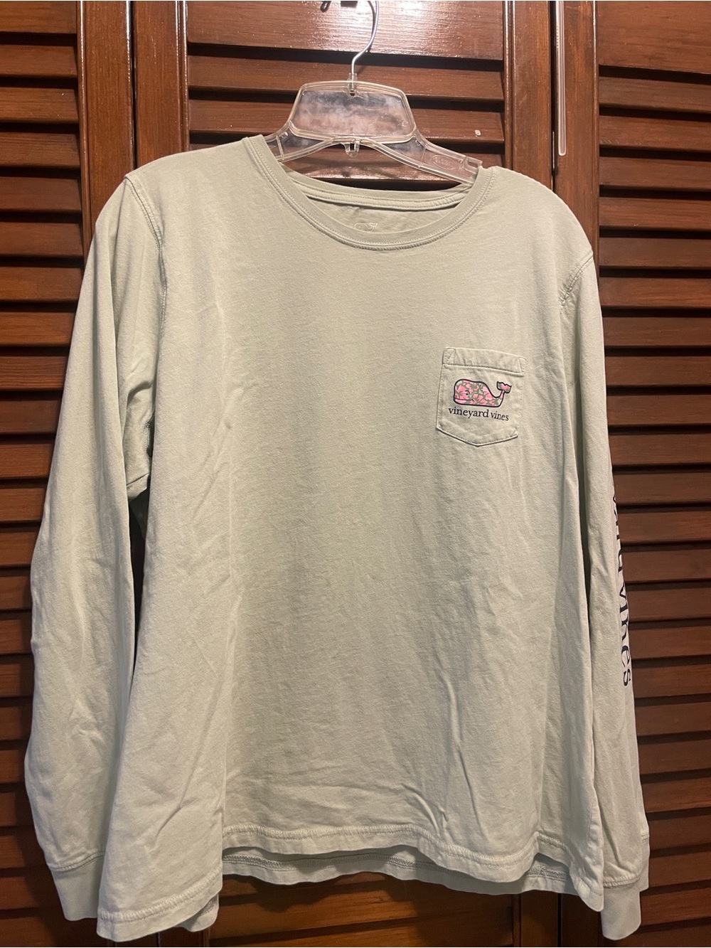 Vineyard Vines Women’s Long-Sleeve Pocket T-Shirt in Light Green
